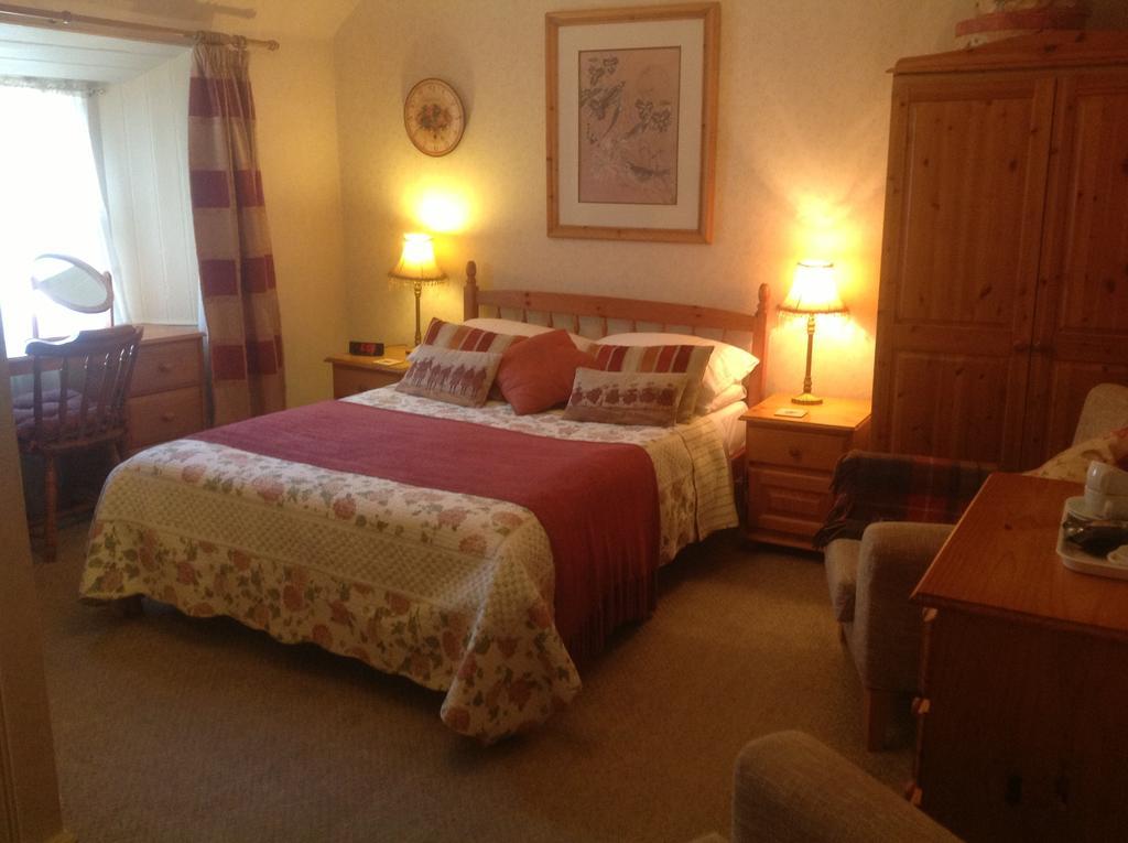 Comelybank Guesthouse Crieff Ruang foto