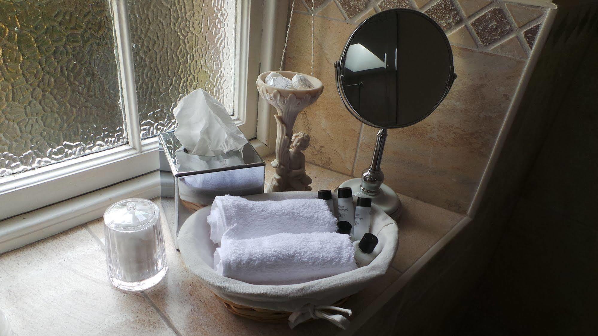 Comelybank Guesthouse Crieff Bagian luar foto