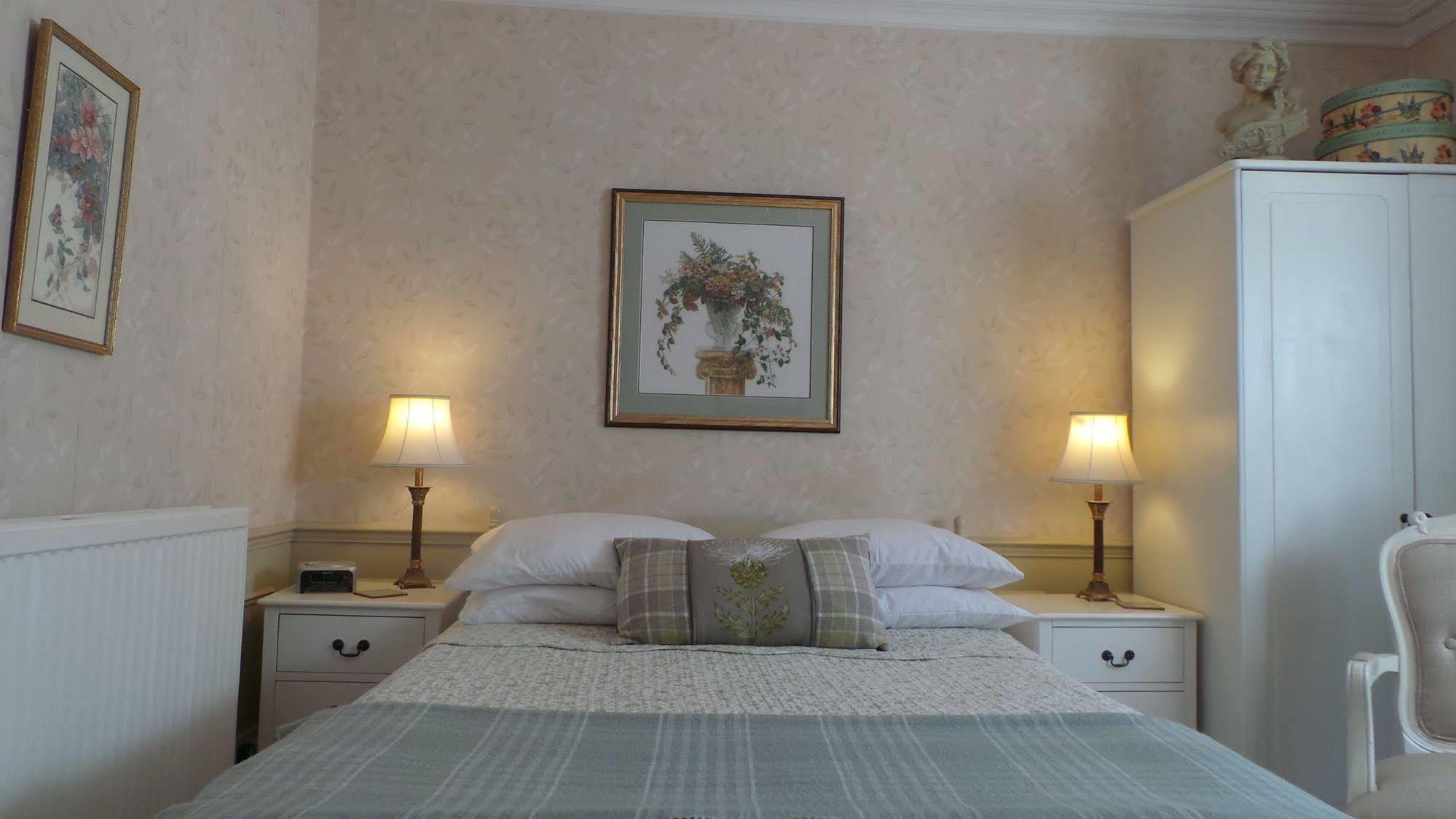 Comelybank Guesthouse Crieff Bagian luar foto