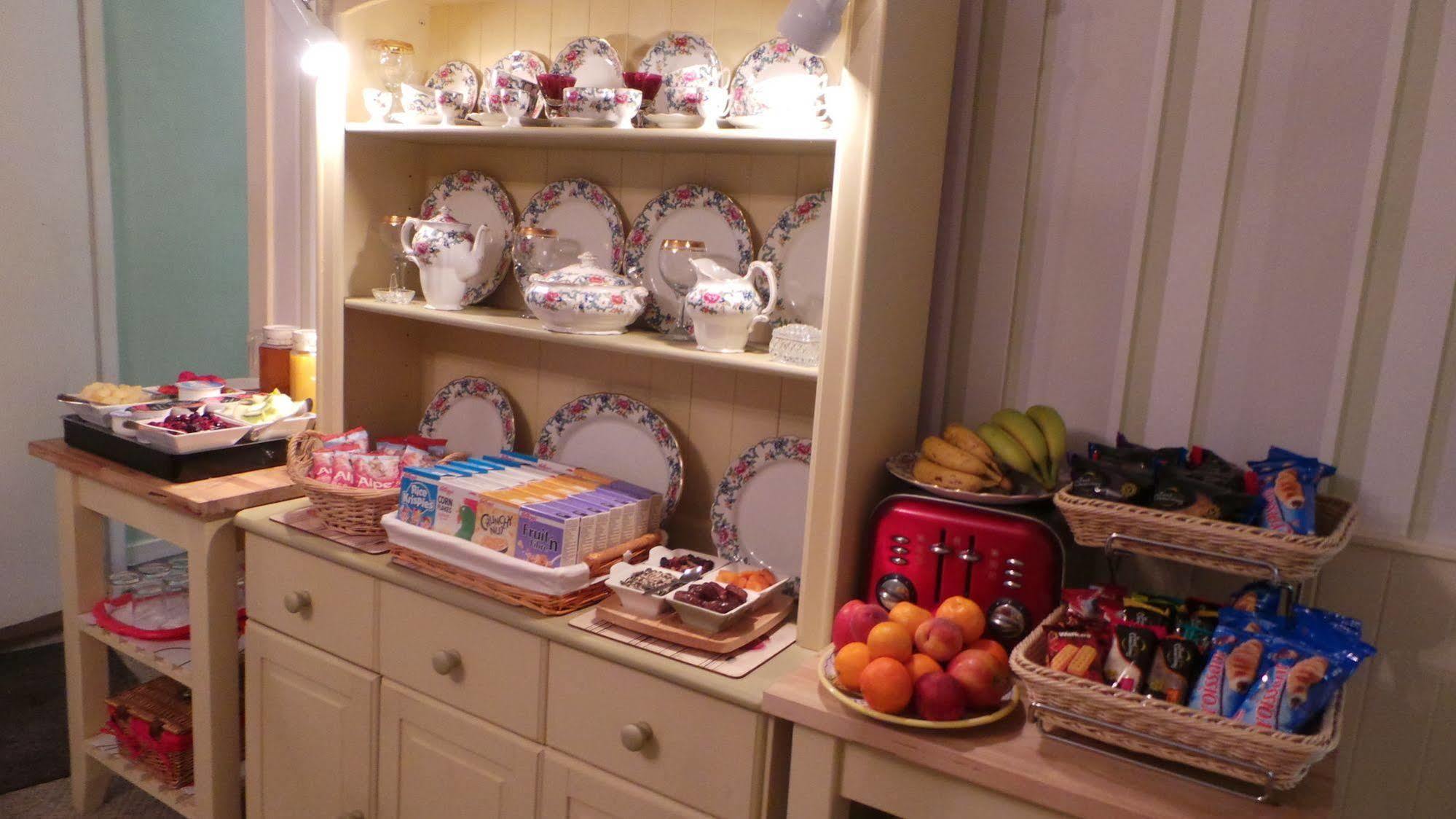 Comelybank Guesthouse Crieff Bagian luar foto